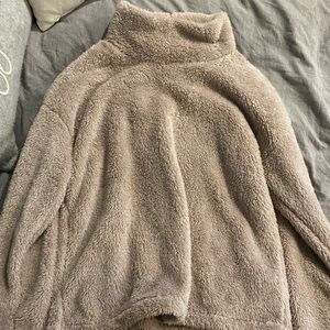Fuzzy warm pull over